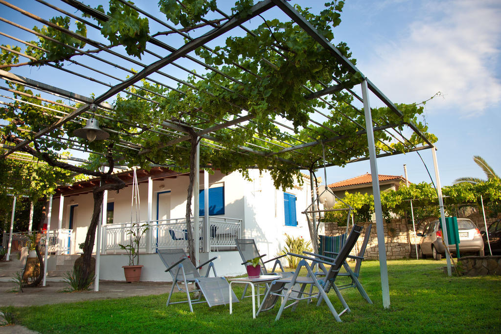 Akroyali Hotel & Villas Mési Exterior foto