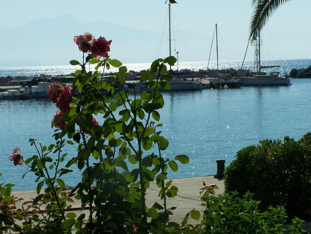Akroyali Hotel & Villas Mési Exterior foto
